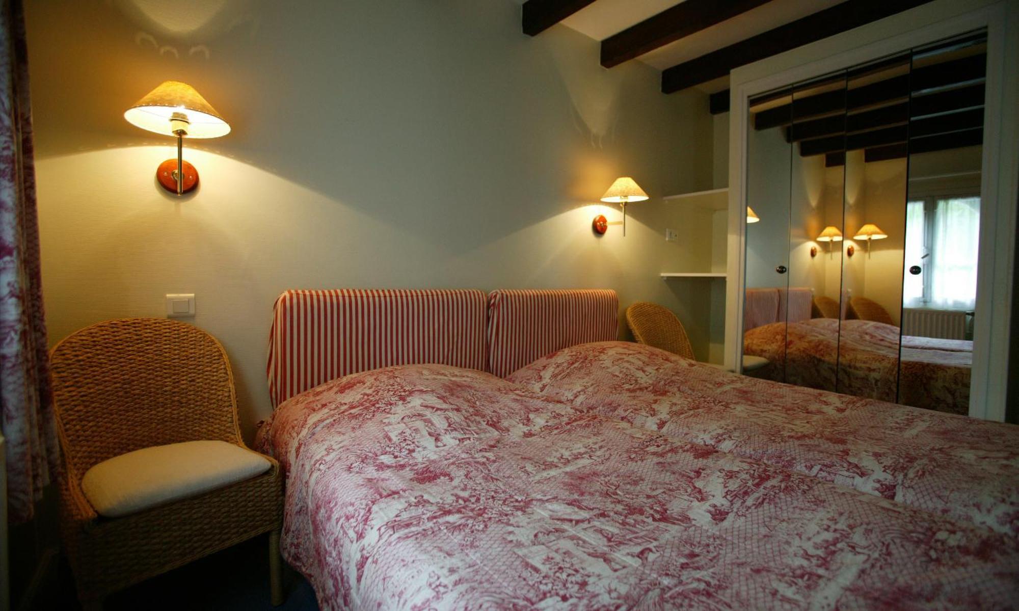 Hotel Le Manoir De Bellerive Le Buisson-de-Cadouin Habitación foto